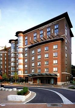 Courtyard By Marriott Boston 3*