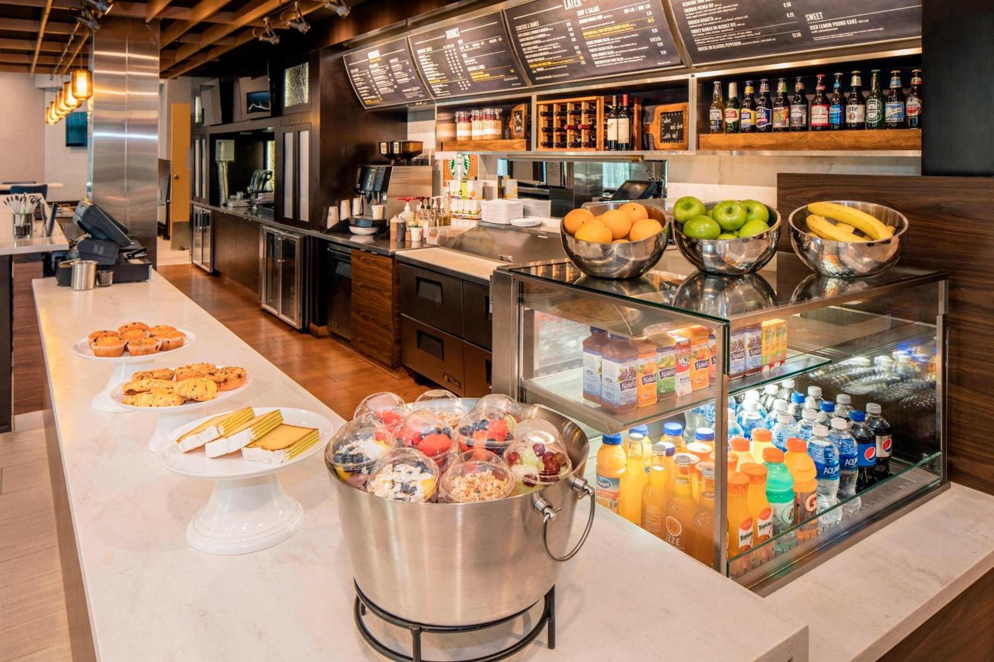 Hotel Courtyard By Marriott Boston