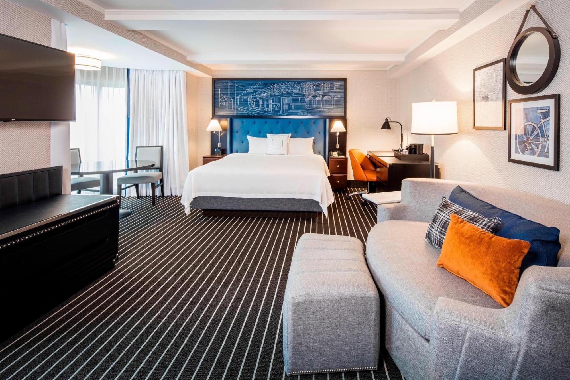 Courtyard By Marriott Boston Hotel Brookline