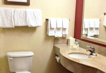 Courtyard By Marriott Boston Hotel