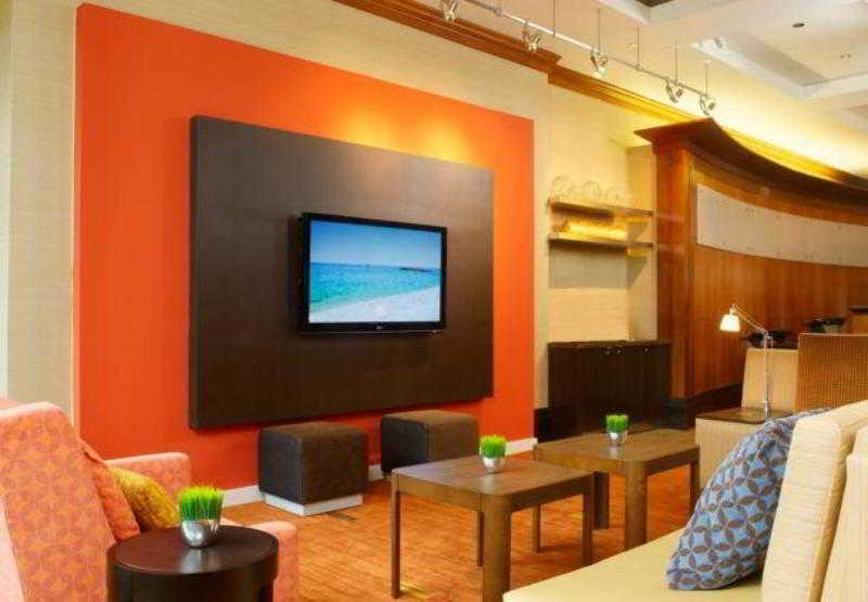 Courtyard By Marriott Boston
