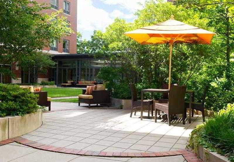 Hotel Courtyard By Marriott Boston 3*