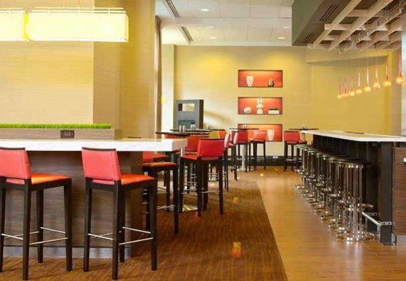Hotel Courtyard By Marriott Boston 3*