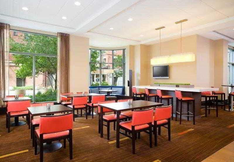 Courtyard By Marriott Boston Brookline