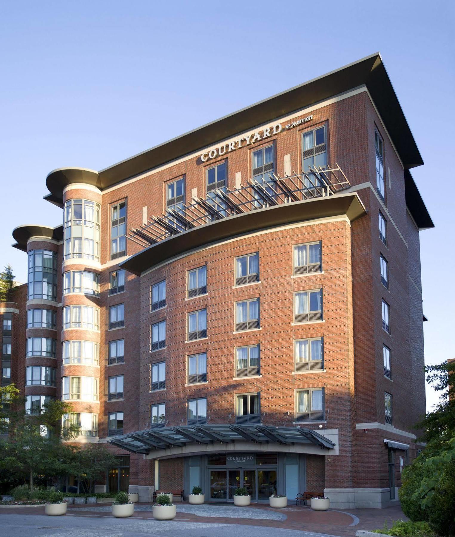 Courtyard By Marriott Boston 3*