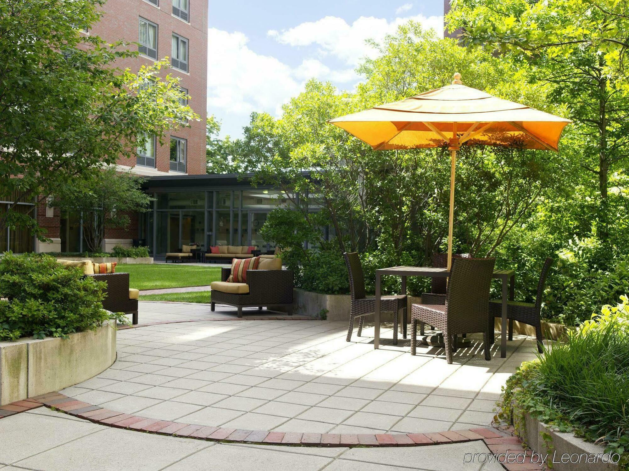Courtyard By Marriott Boston 3*