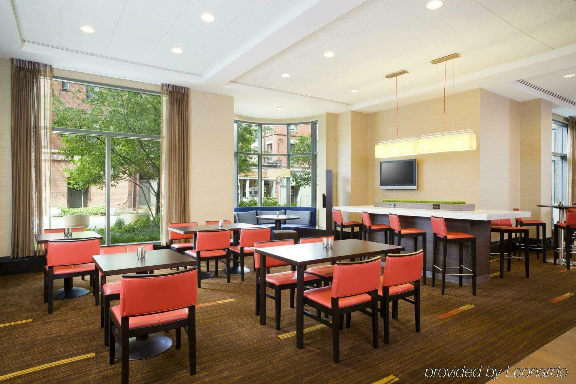 Courtyard By Marriott Boston